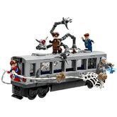 LEGO - Spider-Man vs Doc Ock Subway Train Scene - Action & Toy Figures