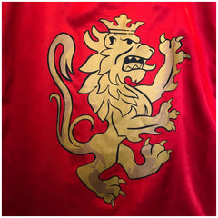 Liontouch - Cape de Chevalier · Rouge - La Ligne du Noble Chevalier - Professions Imaginaires & Jeux de Rôle