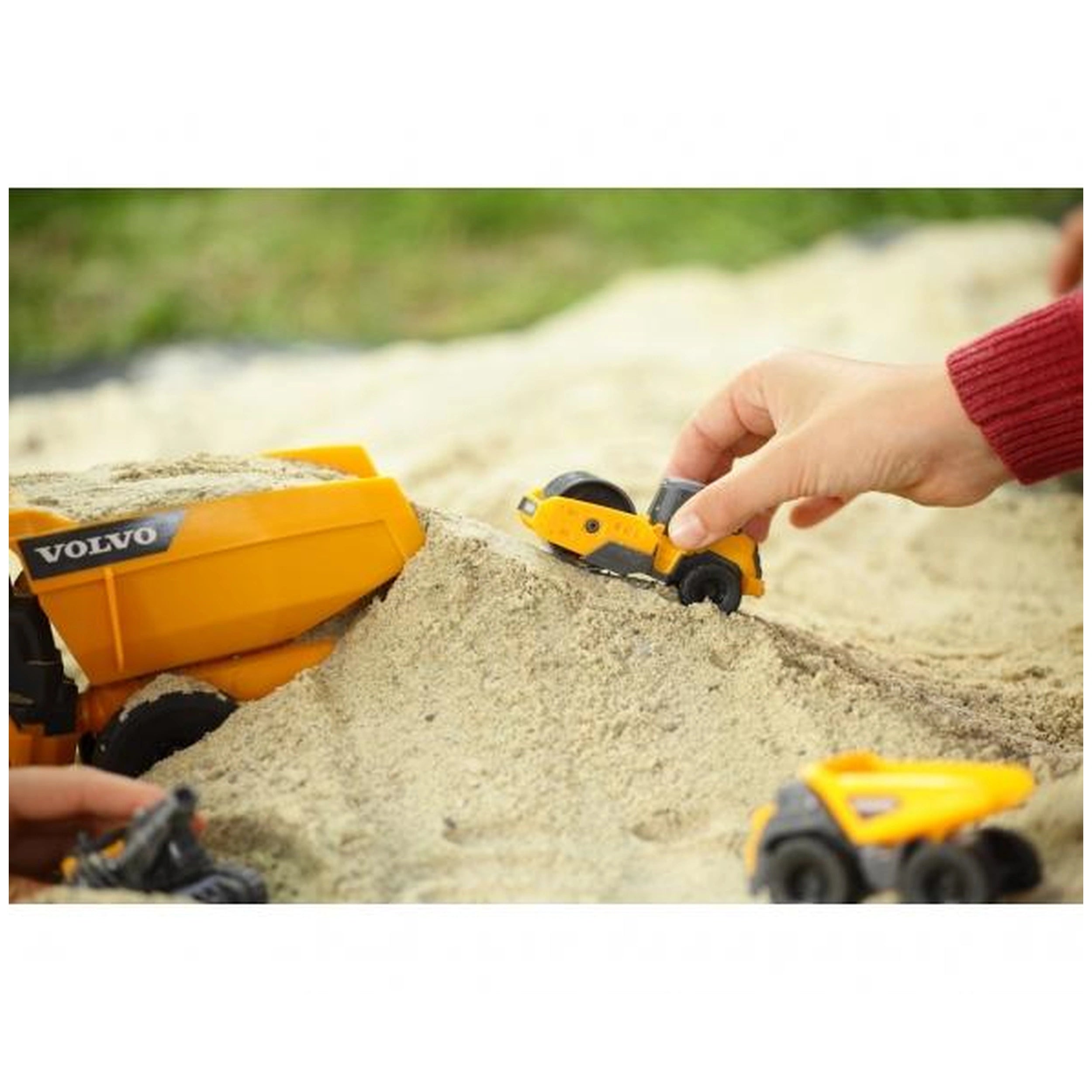 Dickie - Volvo Micro Builders 3 Pcs Pack Play Vehicles