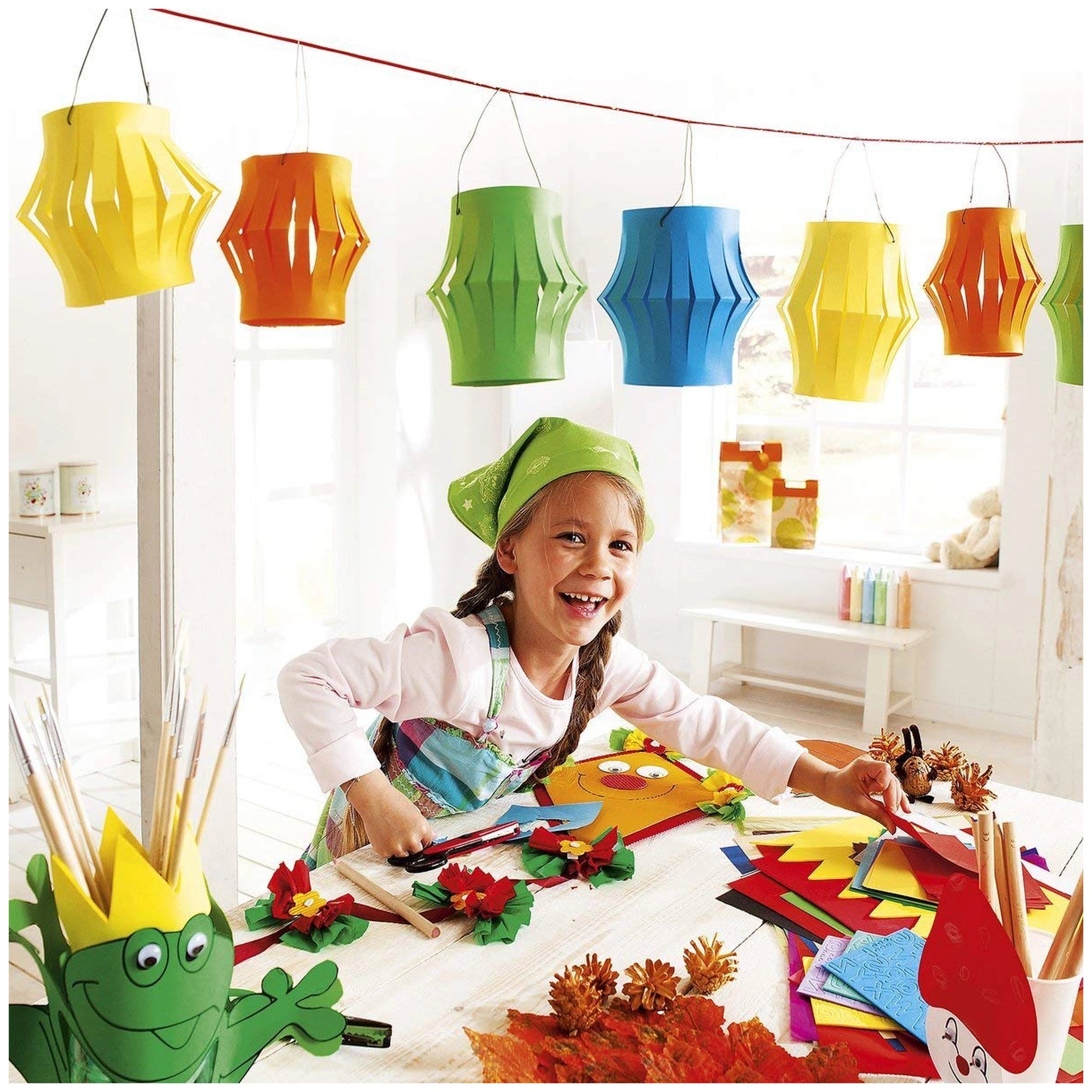 Folia - Set de Papier à Découper Creative Box Toute l'Année 323 Pièces Feuilles Multicolores - Arts et Métiers