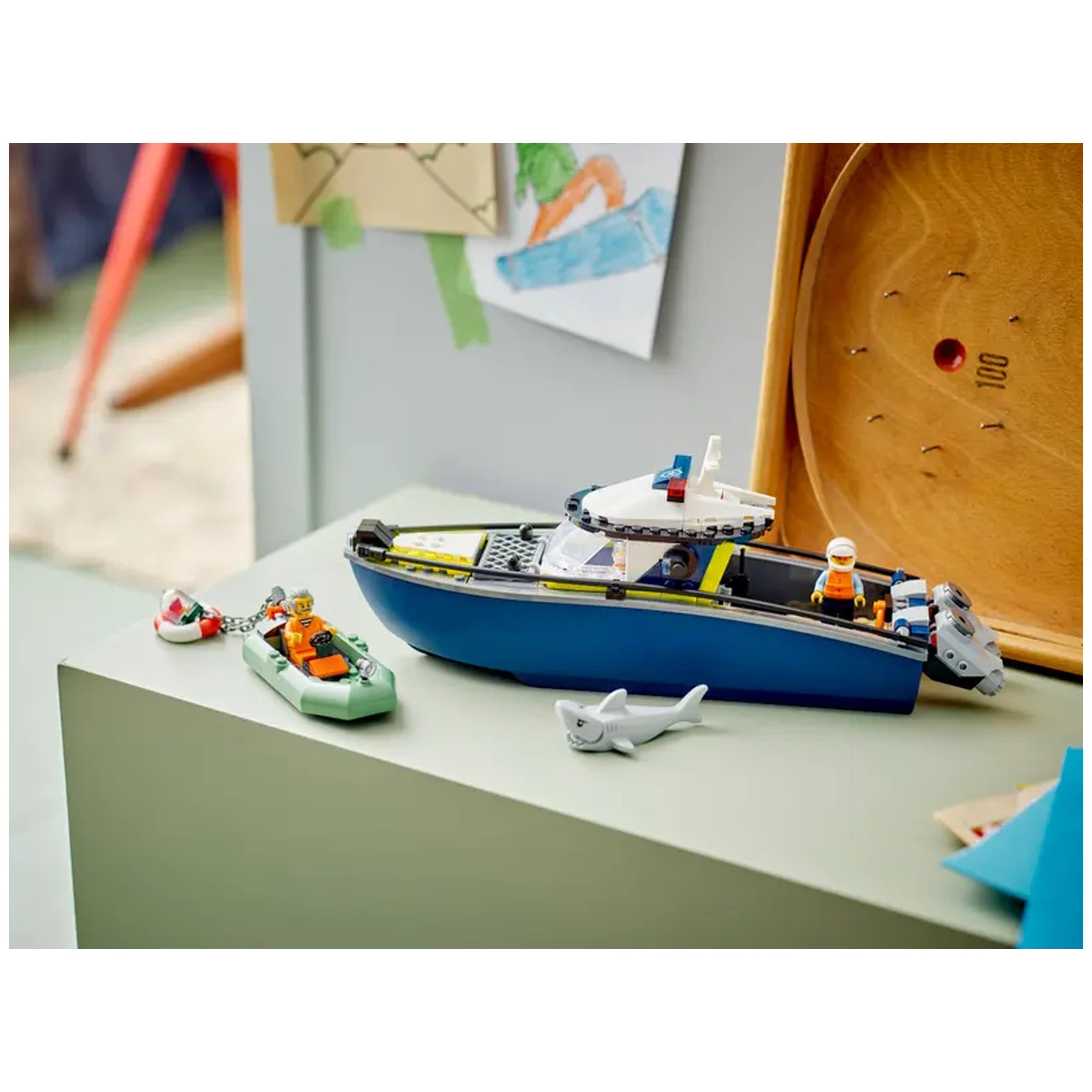 LEGO - Police Boat Chase - Construction Set Toys