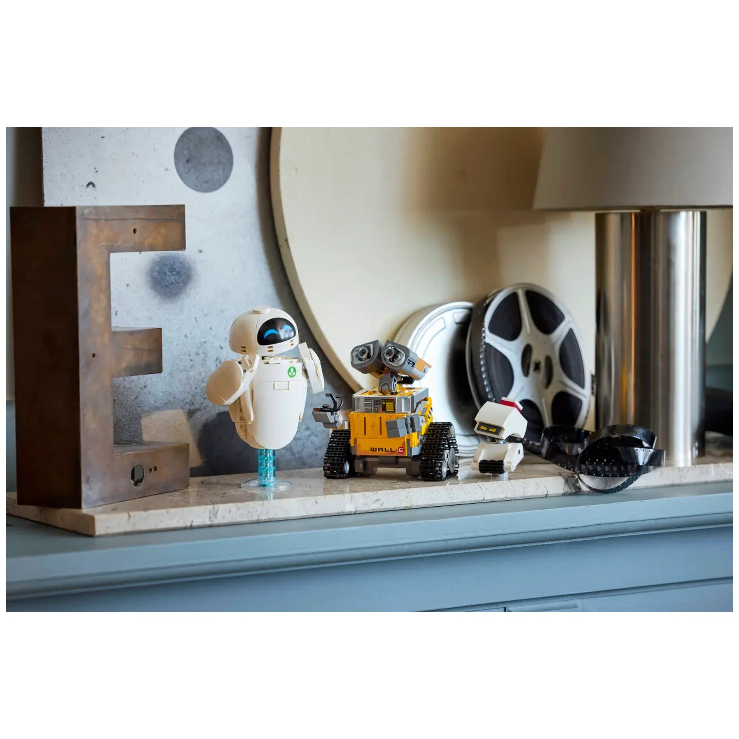 LEGO - WALL-E and EVE - Construction Set Toys