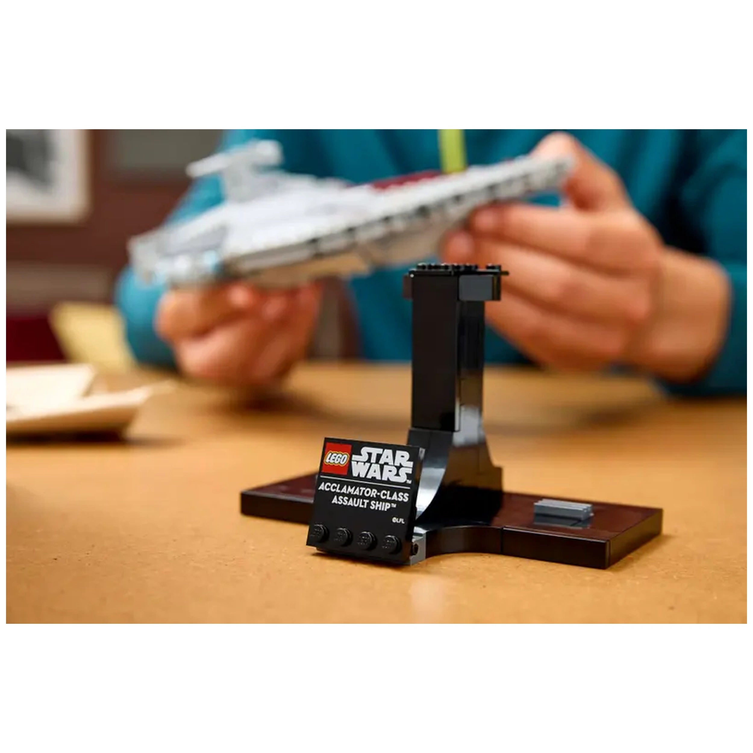 Lego - Star Wars - Vaisseau d'assaut de classe Acclamator - Ensemble de construction
