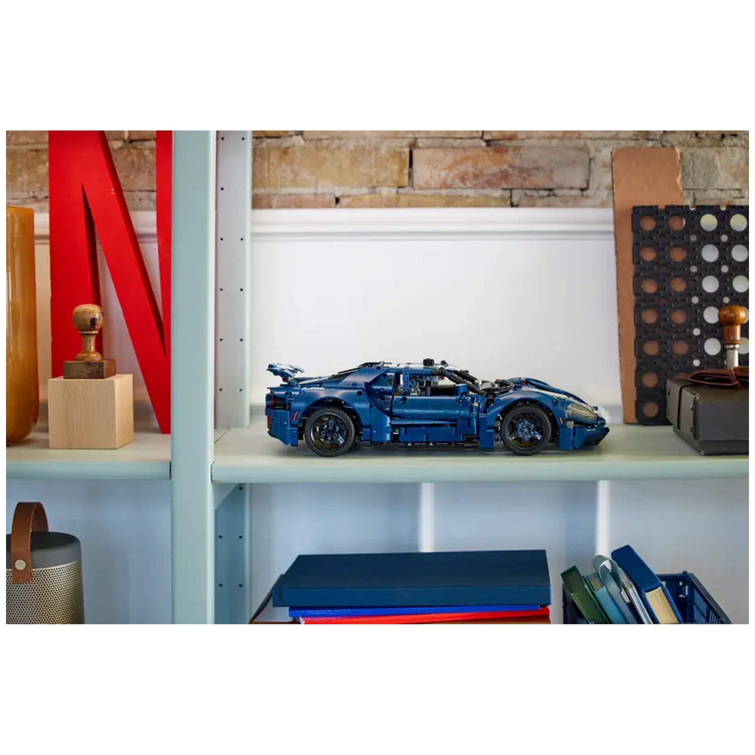 Lego - Technic - 2022 Ford GT - Construction Set Toys