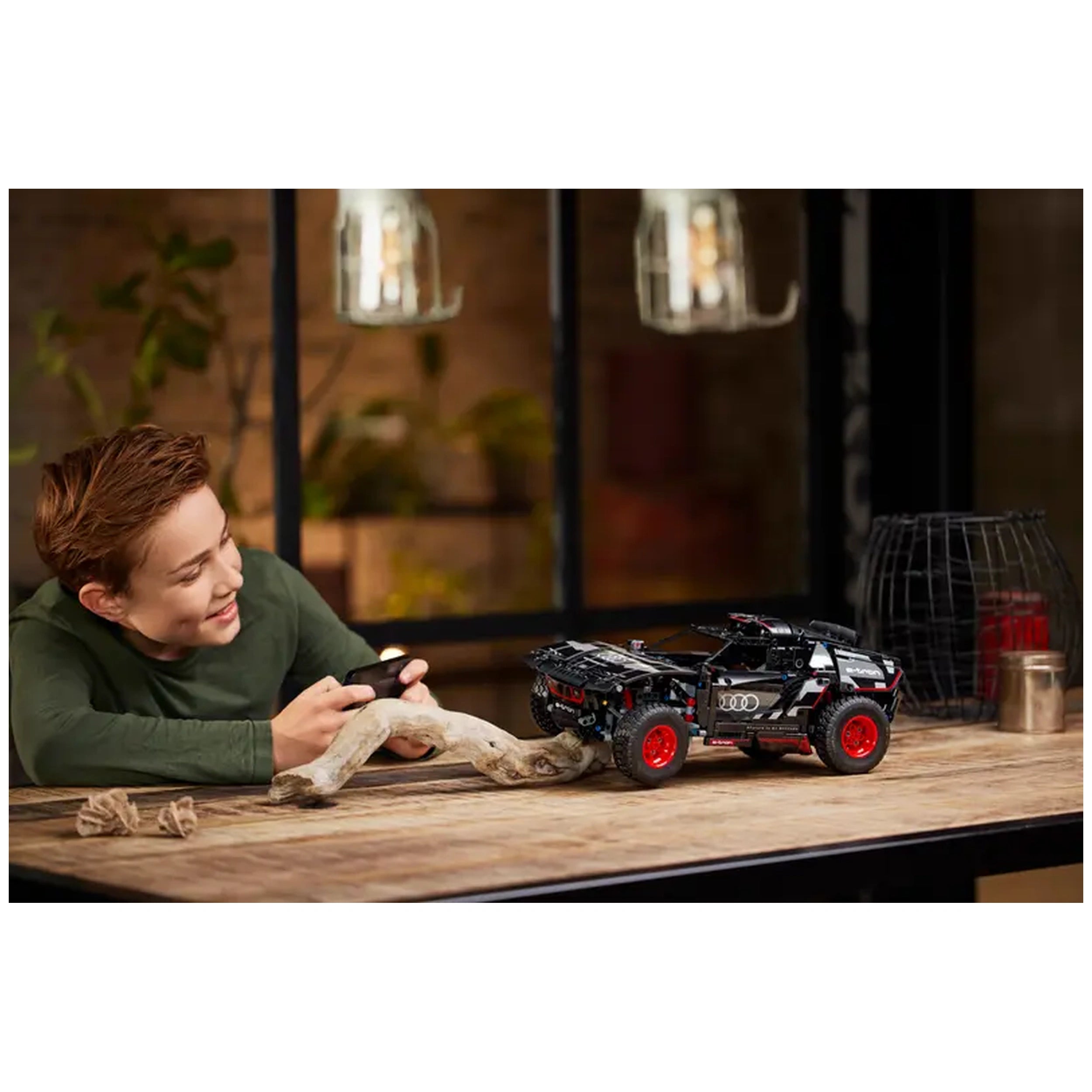 Lego - Technic - Audi RS Q e-tron - Construction Set Toys