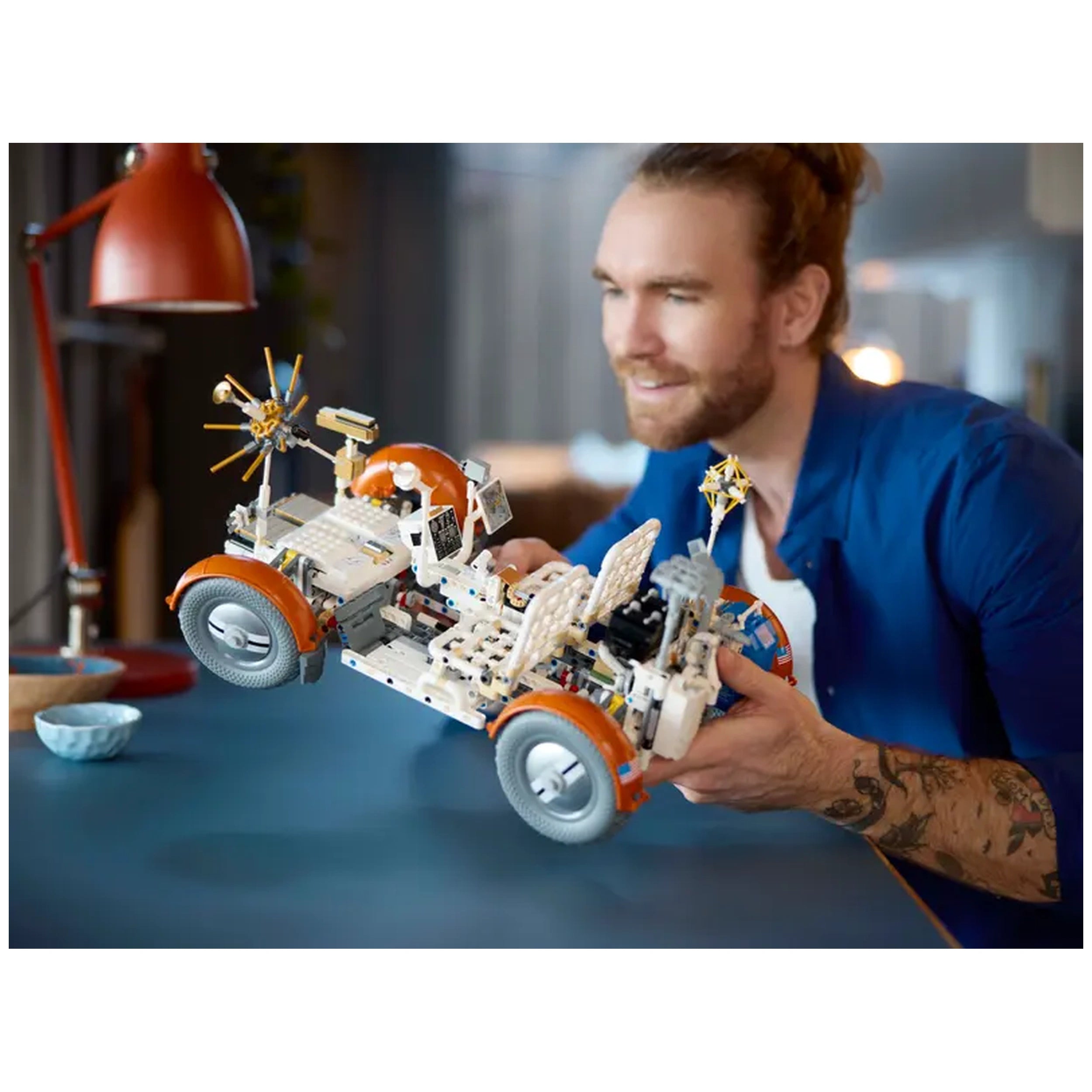 Lego - Technic - Véhicule de Roulage Lunaire NASA Apollo - LRV - Ensemble de Construction Jouets