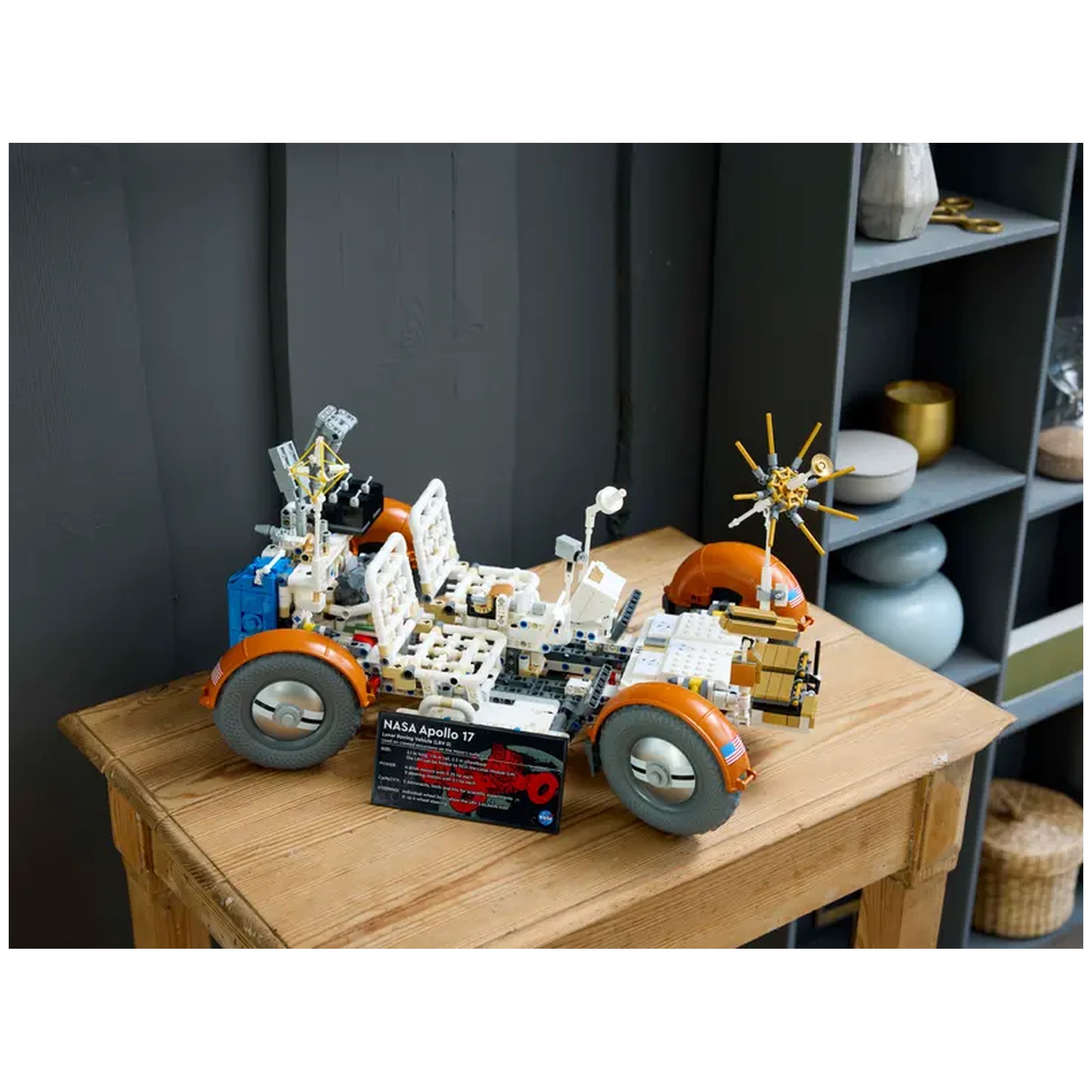 Lego - Technic - Véhicule de Roulage Lunaire NASA Apollo - LRV - Ensemble de Construction Jouets