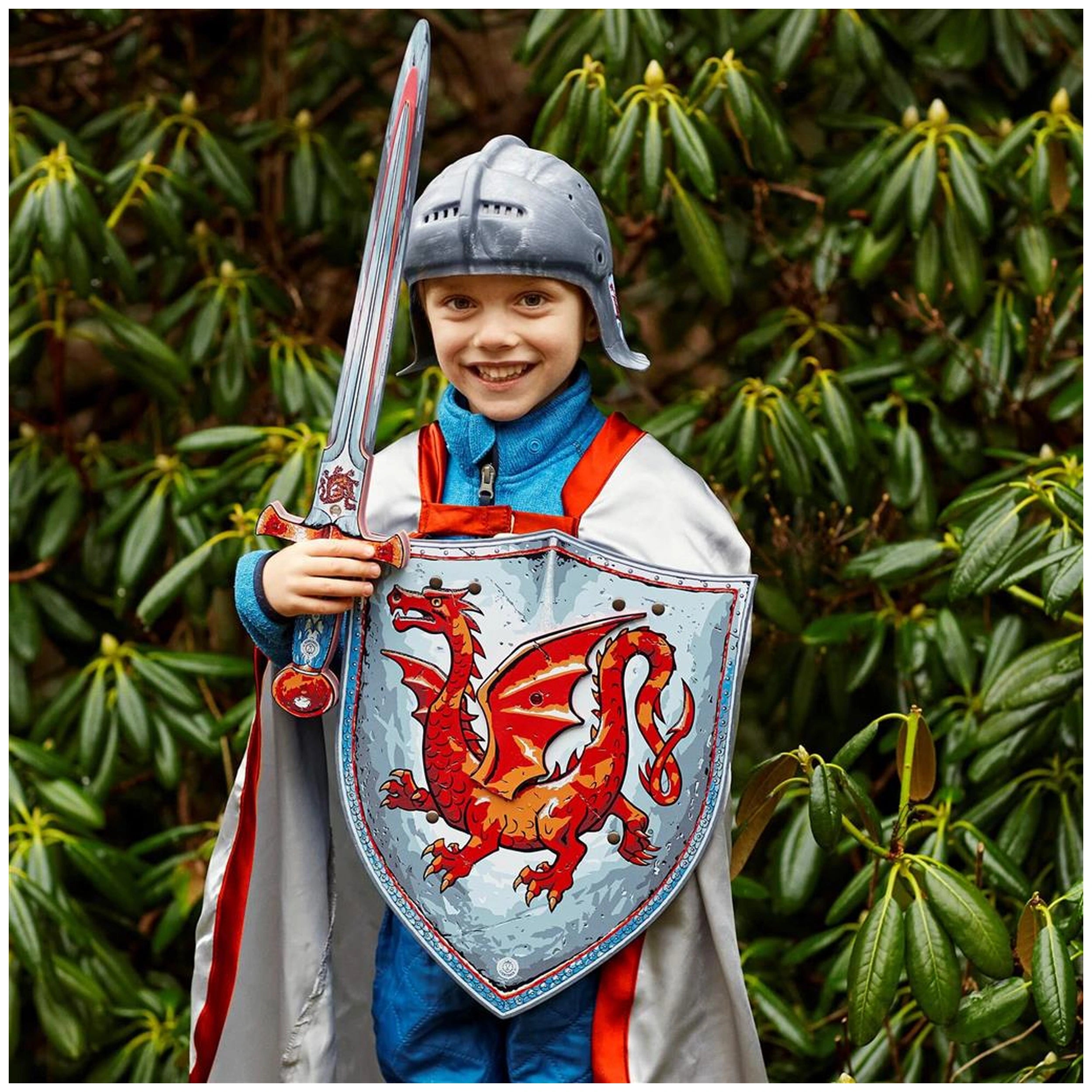 Liontouch - Amber Dragon Cape - The Amber Dragon Knight Line - Pretend Professions & Role Playing