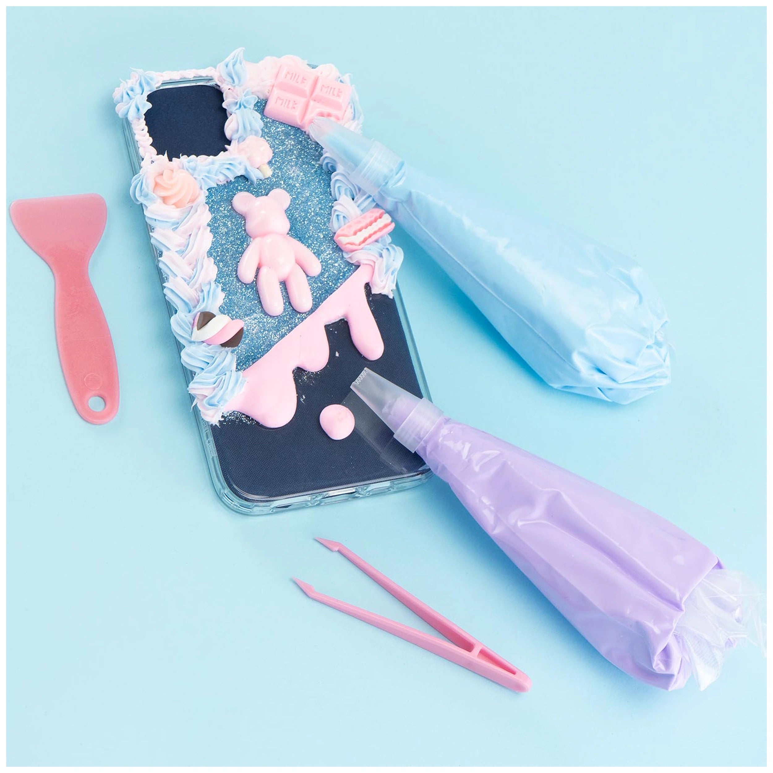 Momomi - Coque de téléphone crémeuse d'artiste Decoden Kawaii - Arts et Artisanat