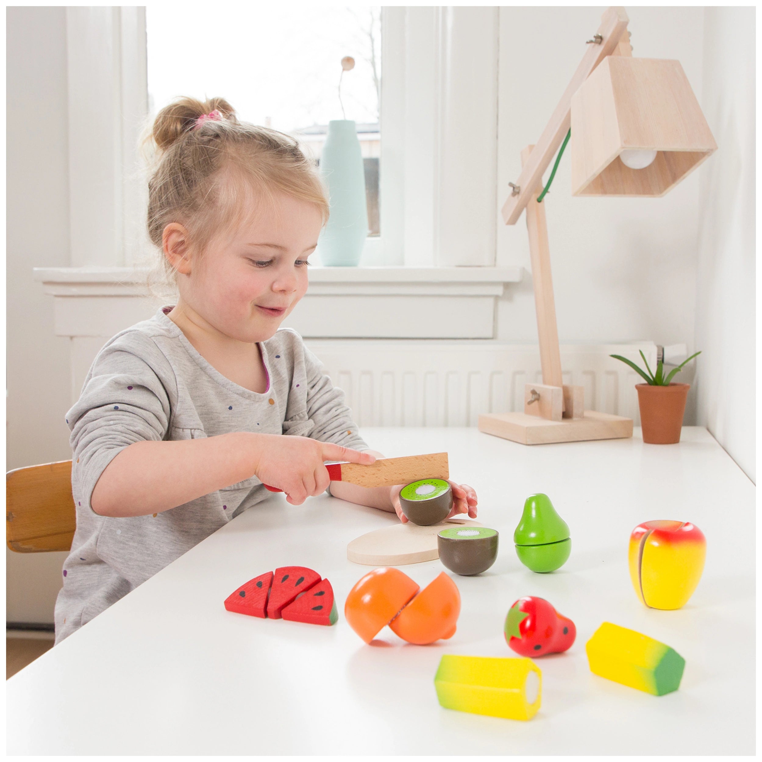 New Classic Toys - Set de Découpe - Boîte de Fruits - Professions Imaginaires et Jeux de Rôle