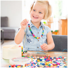 New Classic Toys - Perles à enfiler - 640 pièces et 8 cordes - Arts et loisirs créatifs