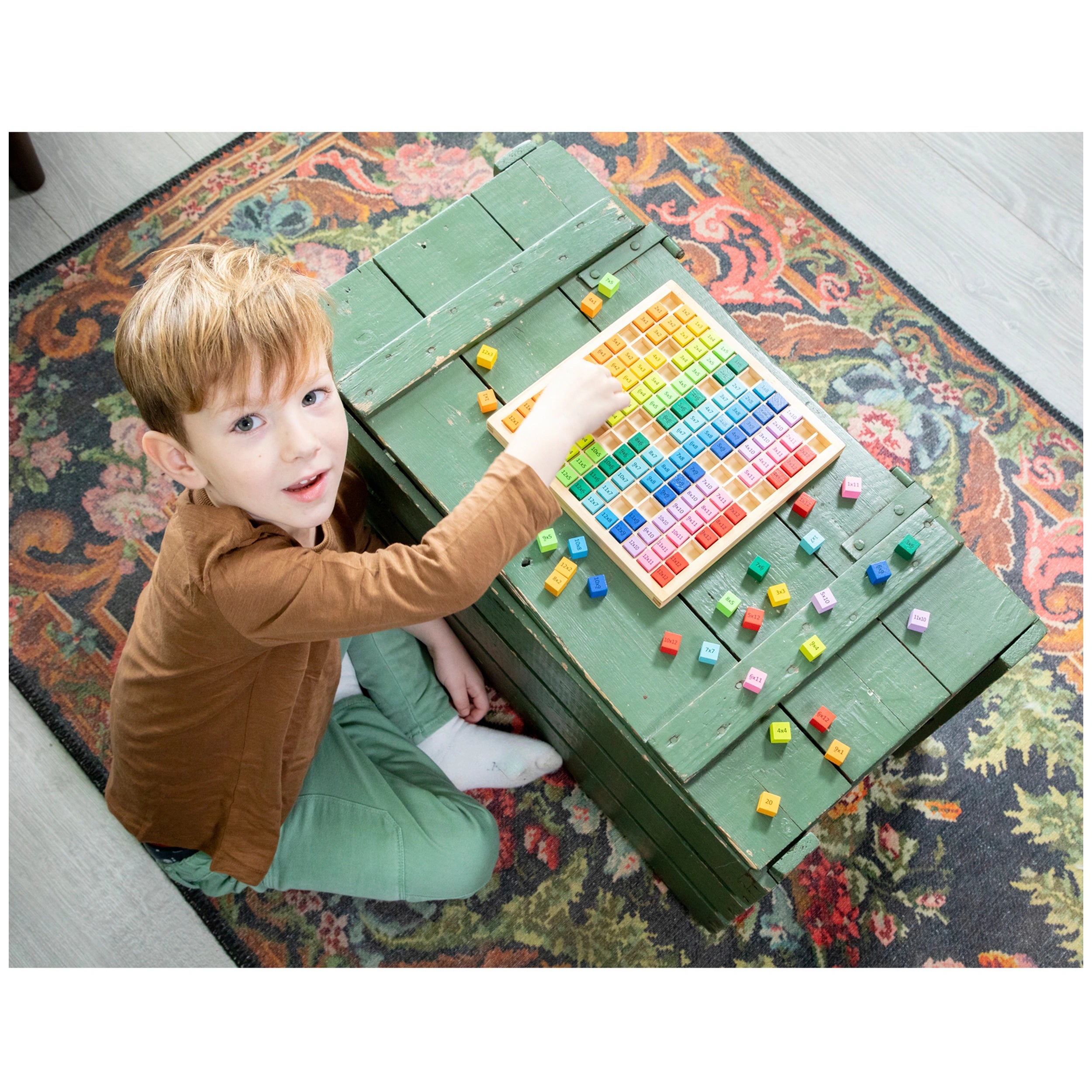 New Classic Toys - Plateau des tables de multiplication - Jouets éducatifs