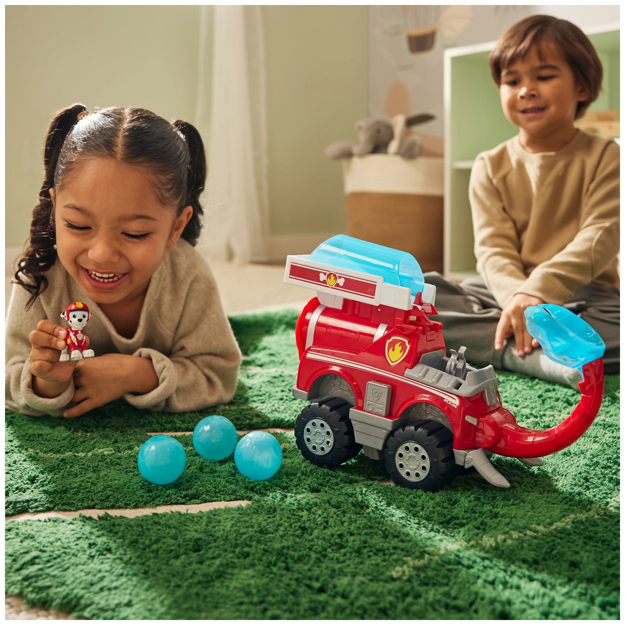 Paw Patrol Jungle Pups Marshall Elephant Firetruck with Projectile Launcher Toy Truck with Action Figure