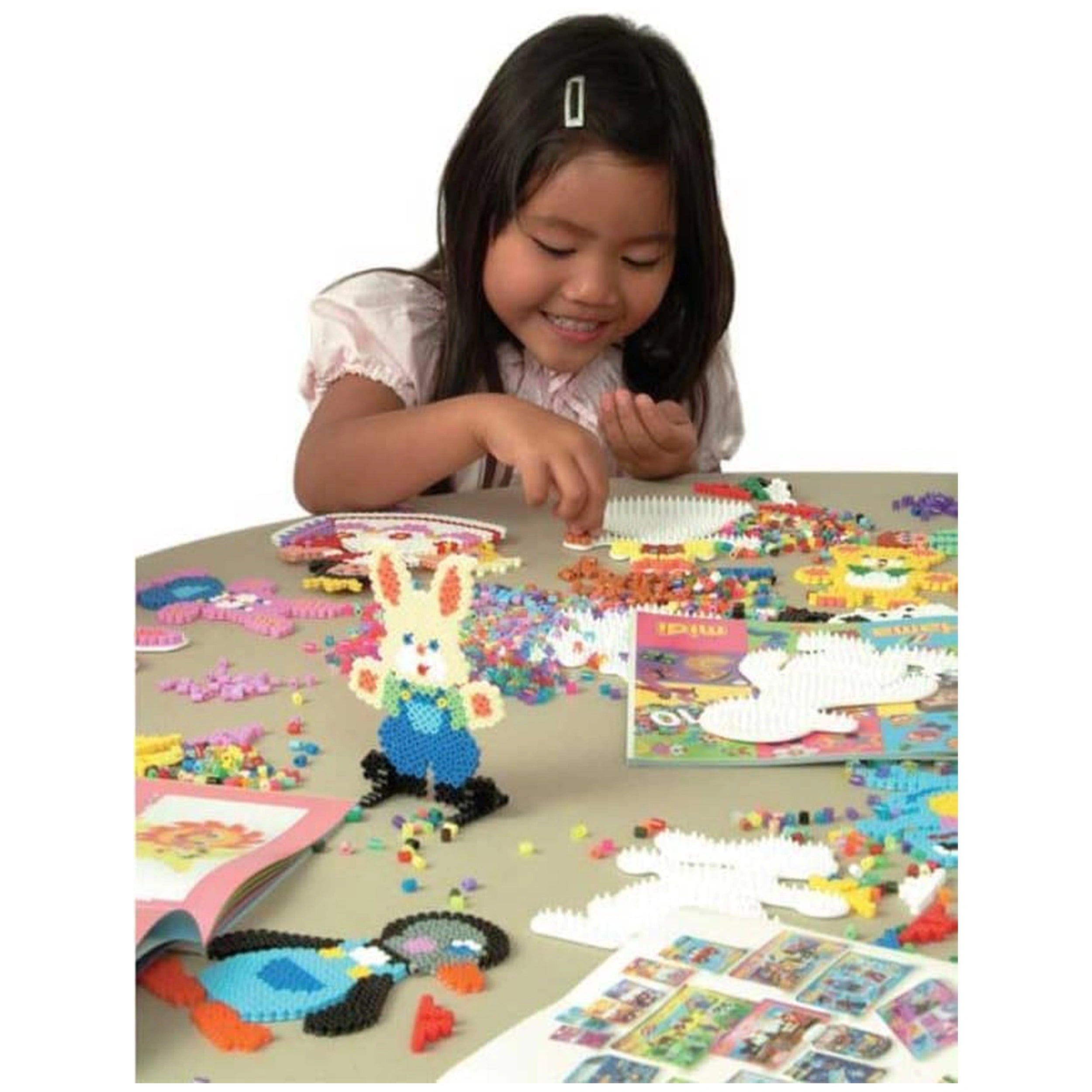 Perles à repasser Pet Hama Maxi en pot - Mélange standard (00) 1400 pièces.