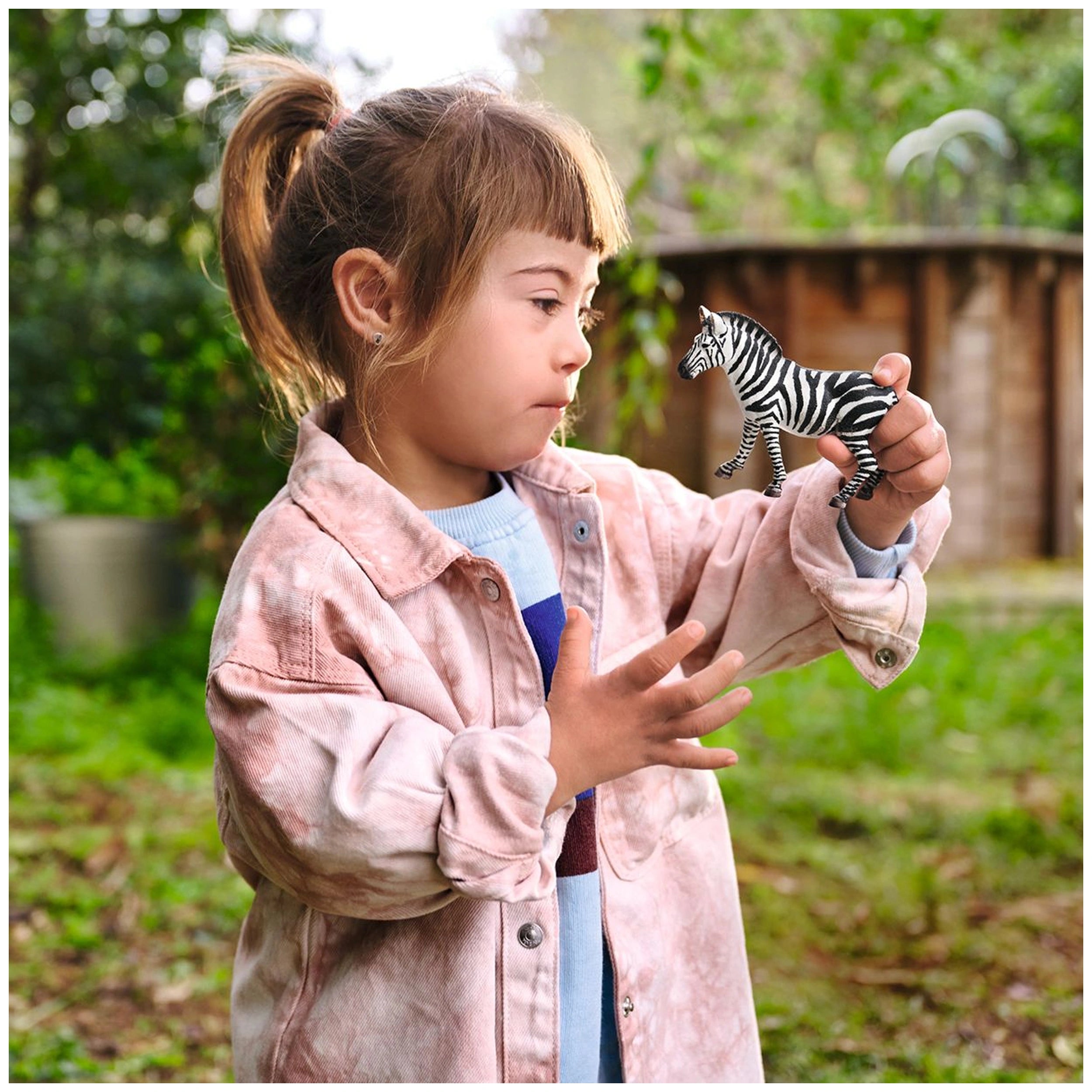 Schleich - Wild Life - Zebra Female - Action & Toy Figures - 14810