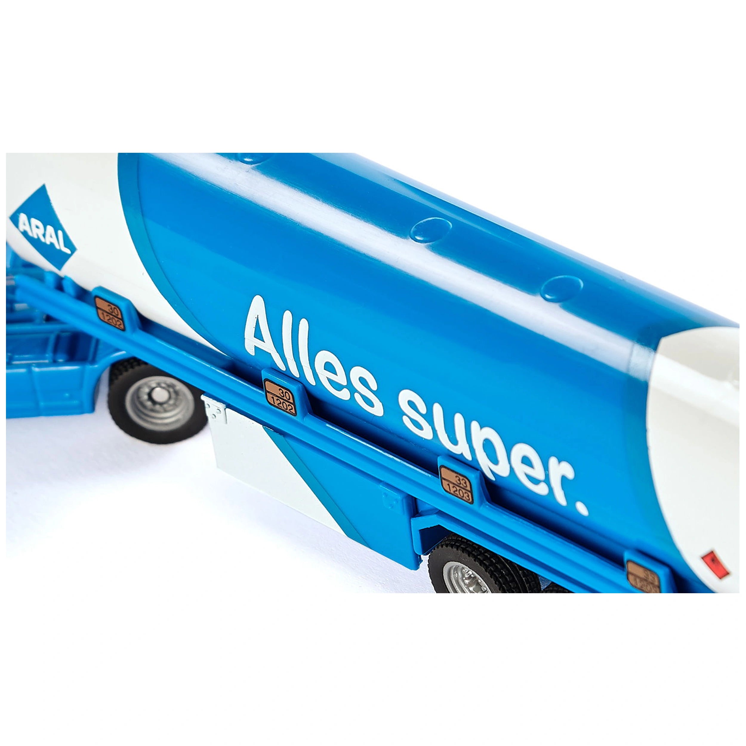 Siku - Volvo Articulated tank truck - Play Vehicles