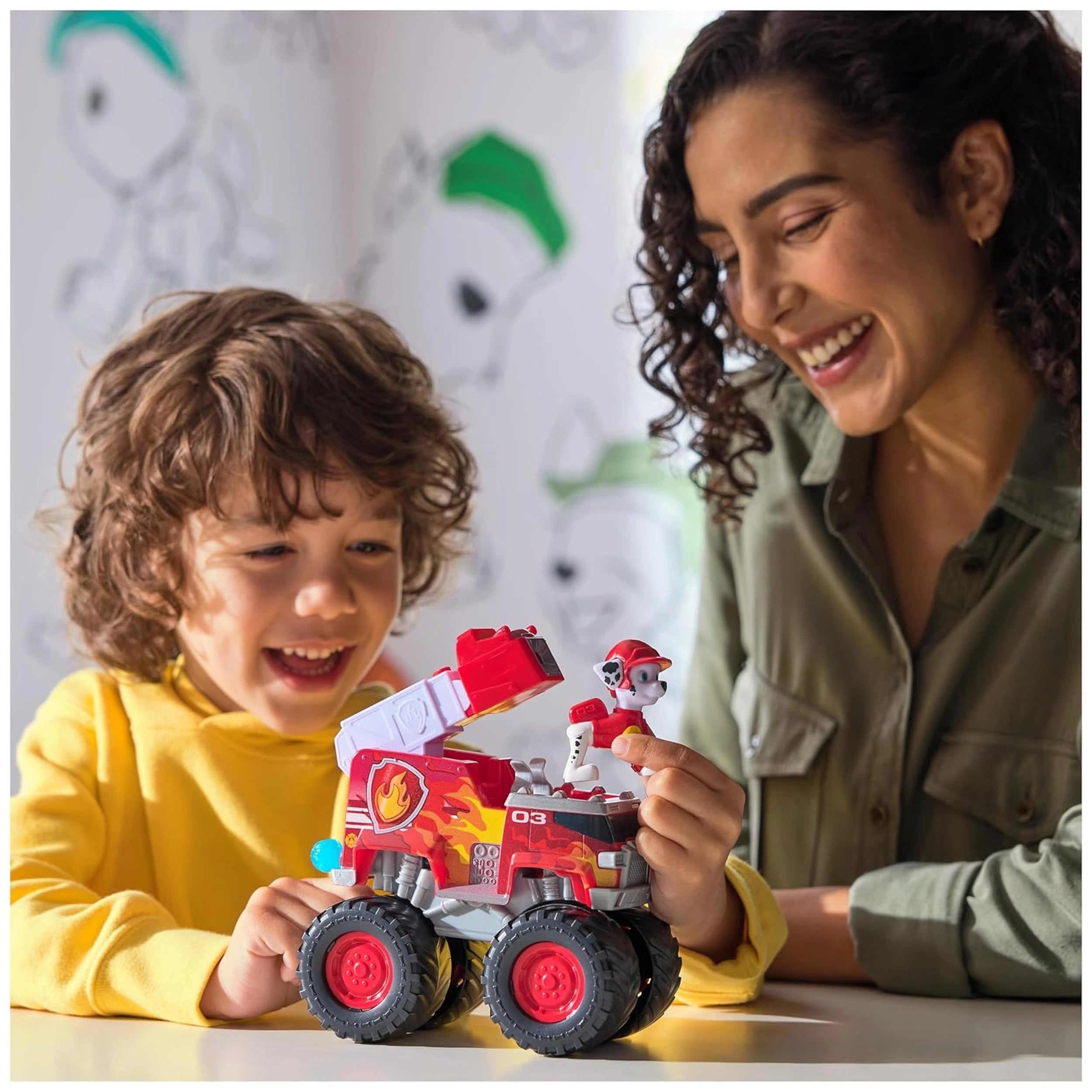 Spin Master - Paw Patrol - Marshall Rescuse Wheels Fire Truck with action figure and play vehicle