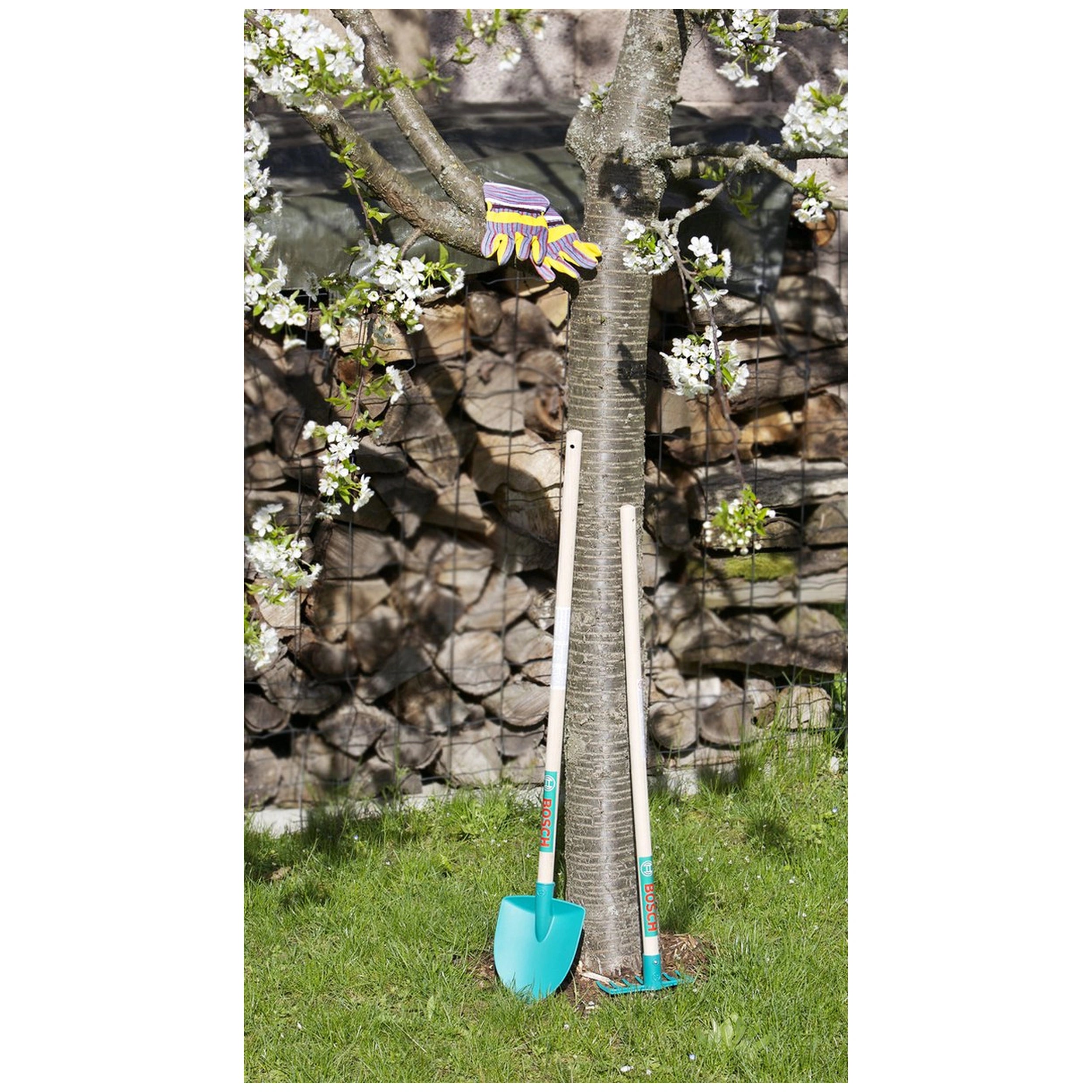 Theo Klein - Bosch Garden - Gardener Set 3 Pcs - Outdoor Play Equipment