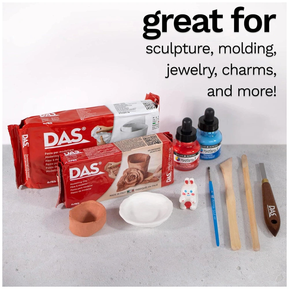 Das Modeling Clay in red packaging features a clear plastic window, with a brush showing blue paint and a brown handle.